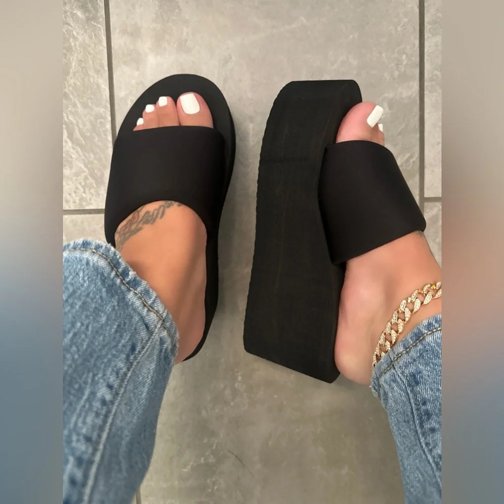 🖤 New! Black Platform Memory Foam Like Wedge Slide Sandals *RUNS BIG*